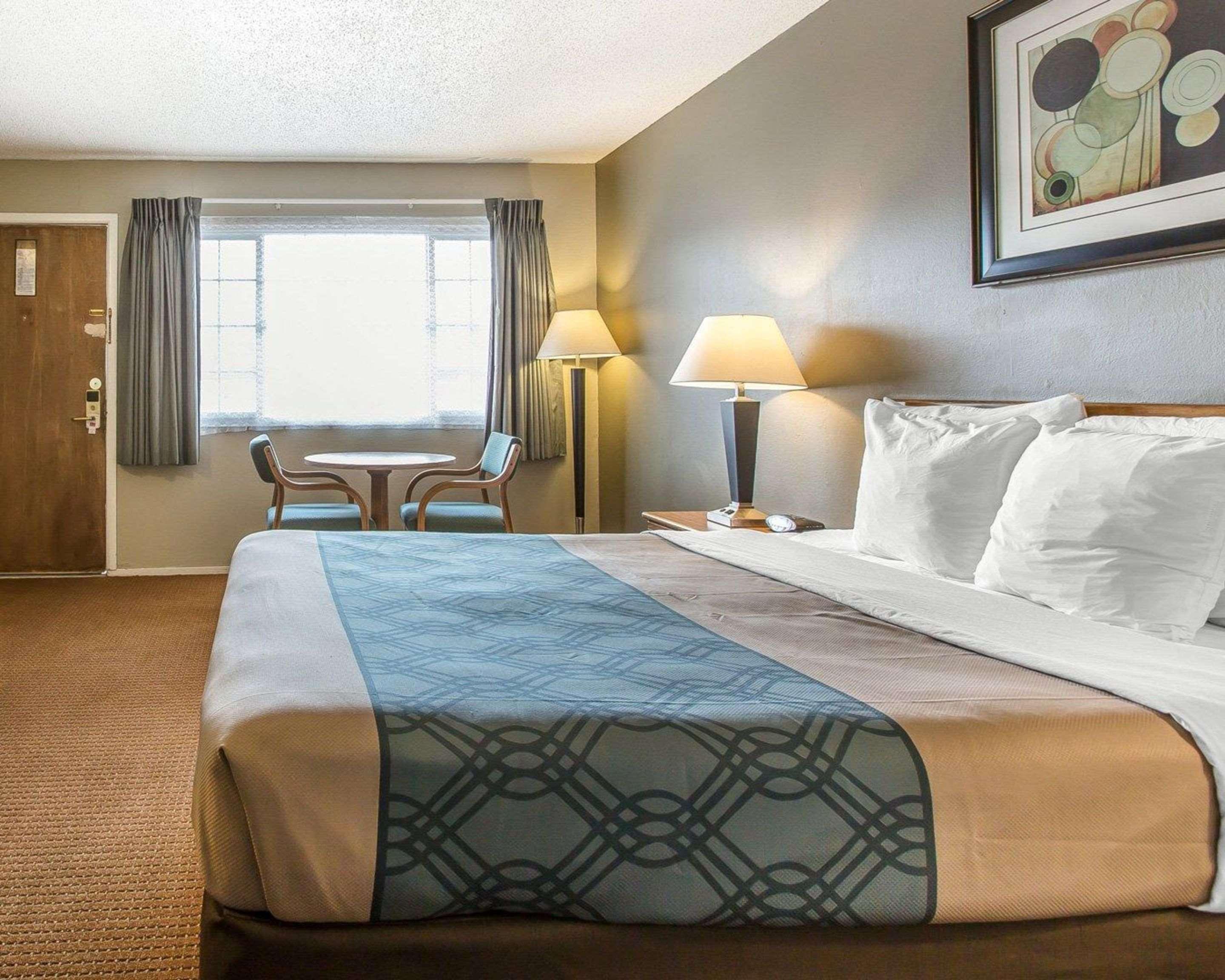 Econo Lodge Inn & Suites Yreka Zewnętrze zdjęcie