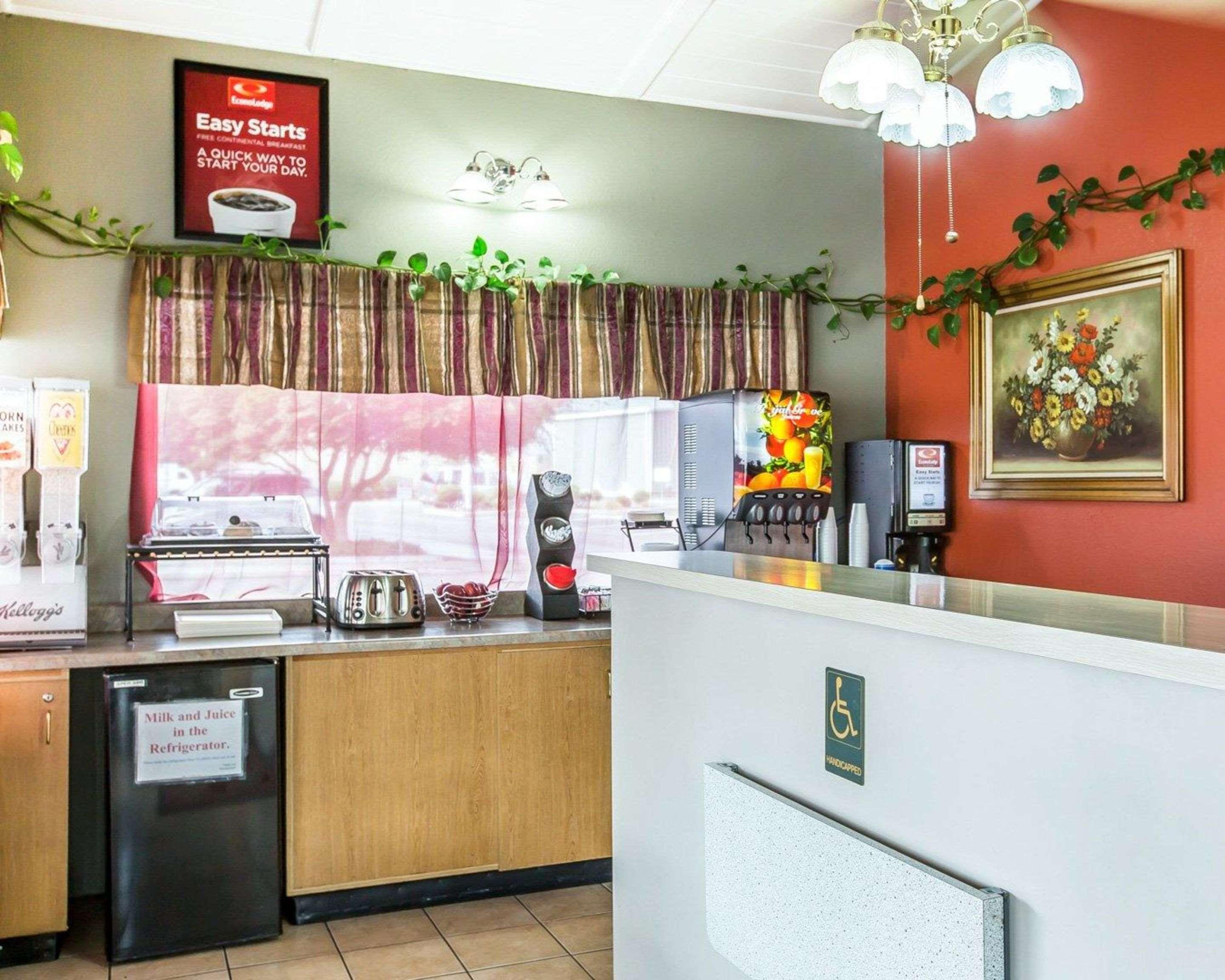 Econo Lodge Inn & Suites Yreka Zewnętrze zdjęcie