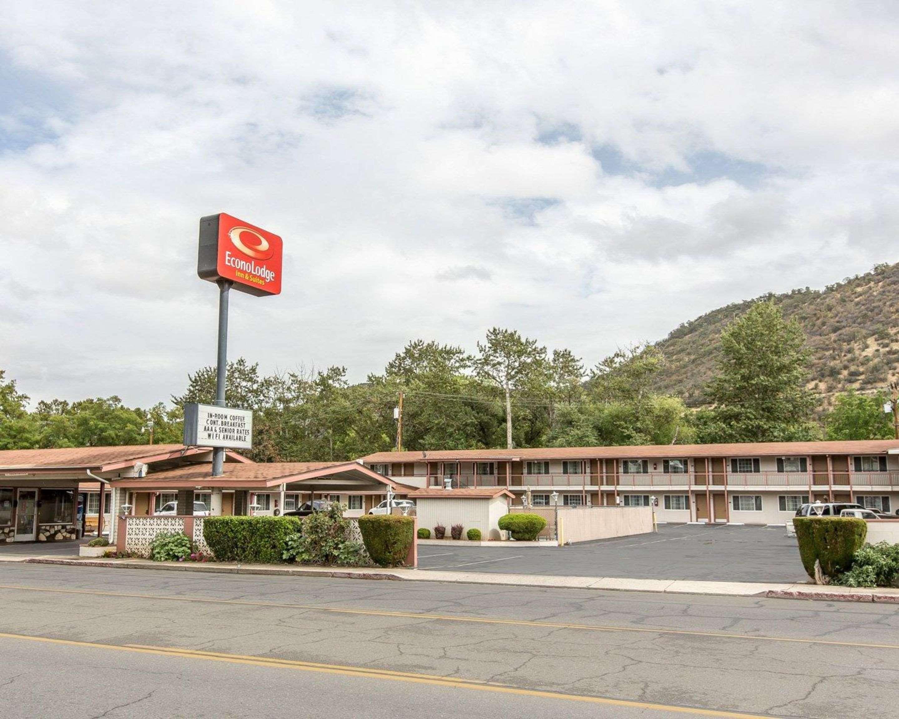 Econo Lodge Inn & Suites Yreka Zewnętrze zdjęcie
