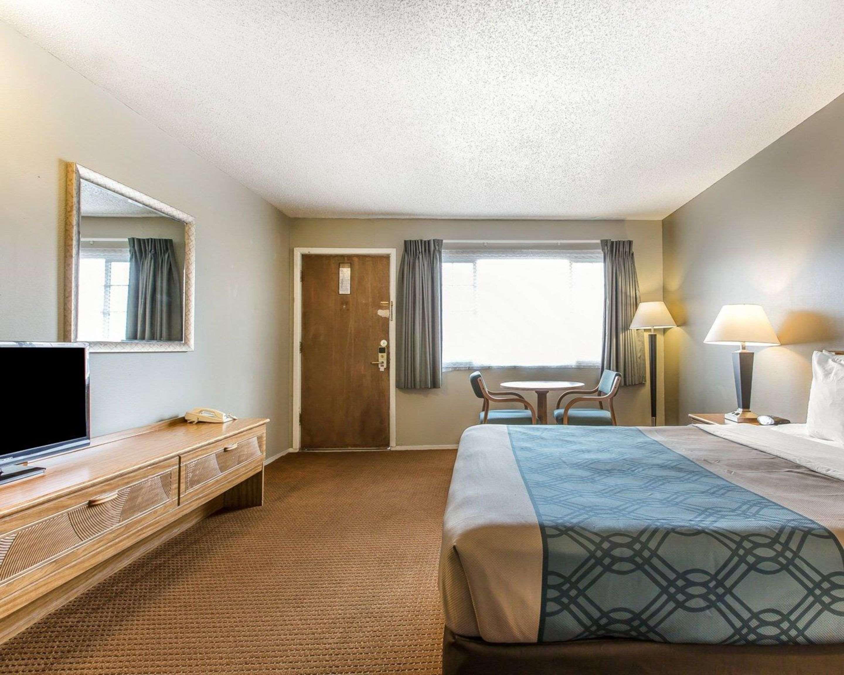 Econo Lodge Inn & Suites Yreka Zewnętrze zdjęcie
