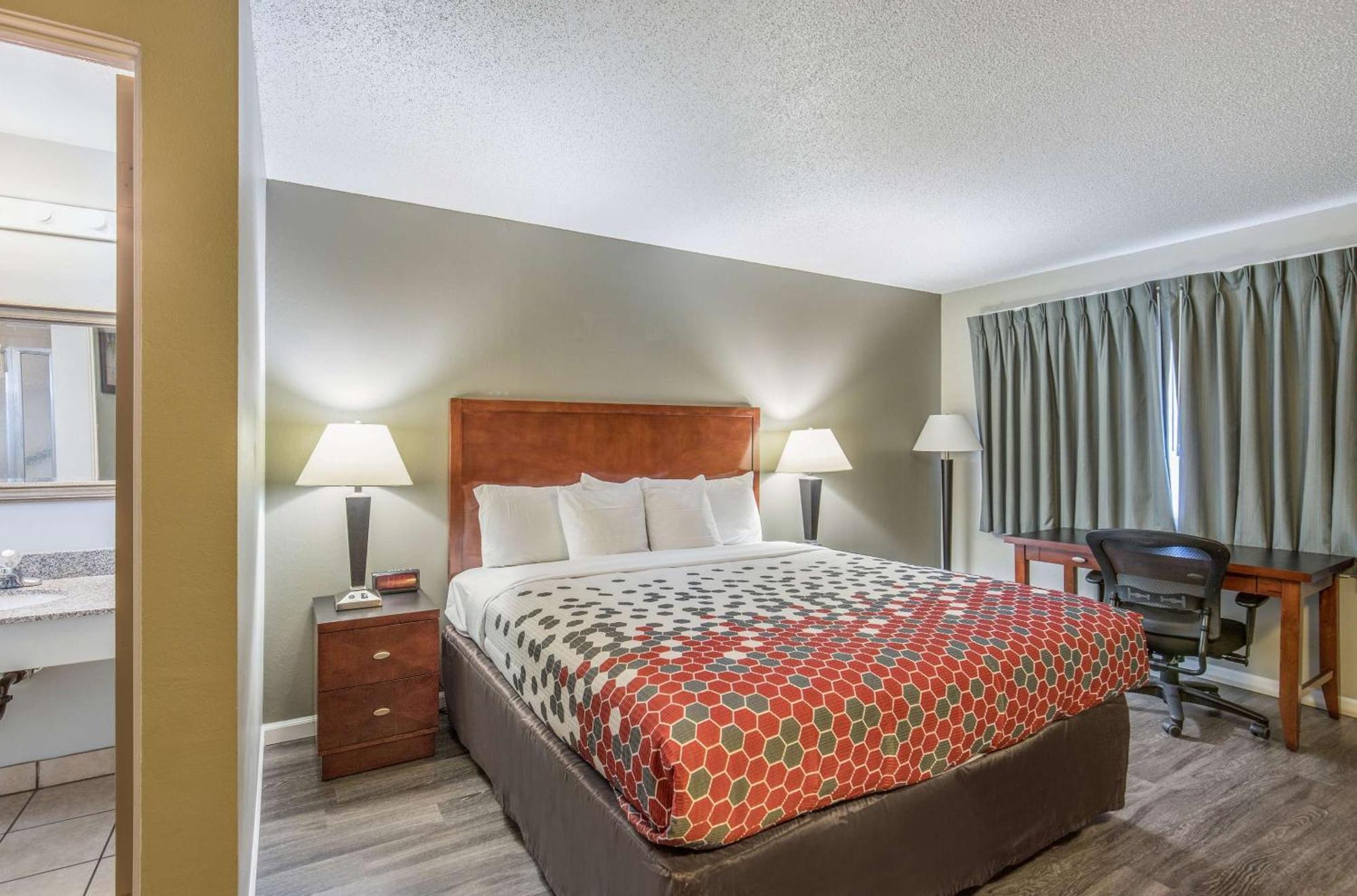 Econo Lodge Inn & Suites Yreka Zewnętrze zdjęcie
